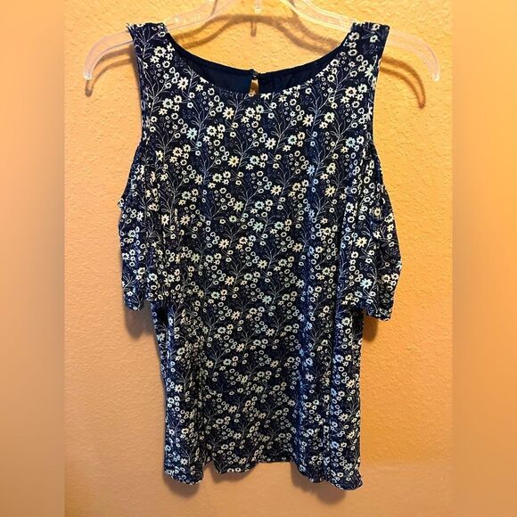 Blue and white floral cold shoulder top - Picture 1 of 8